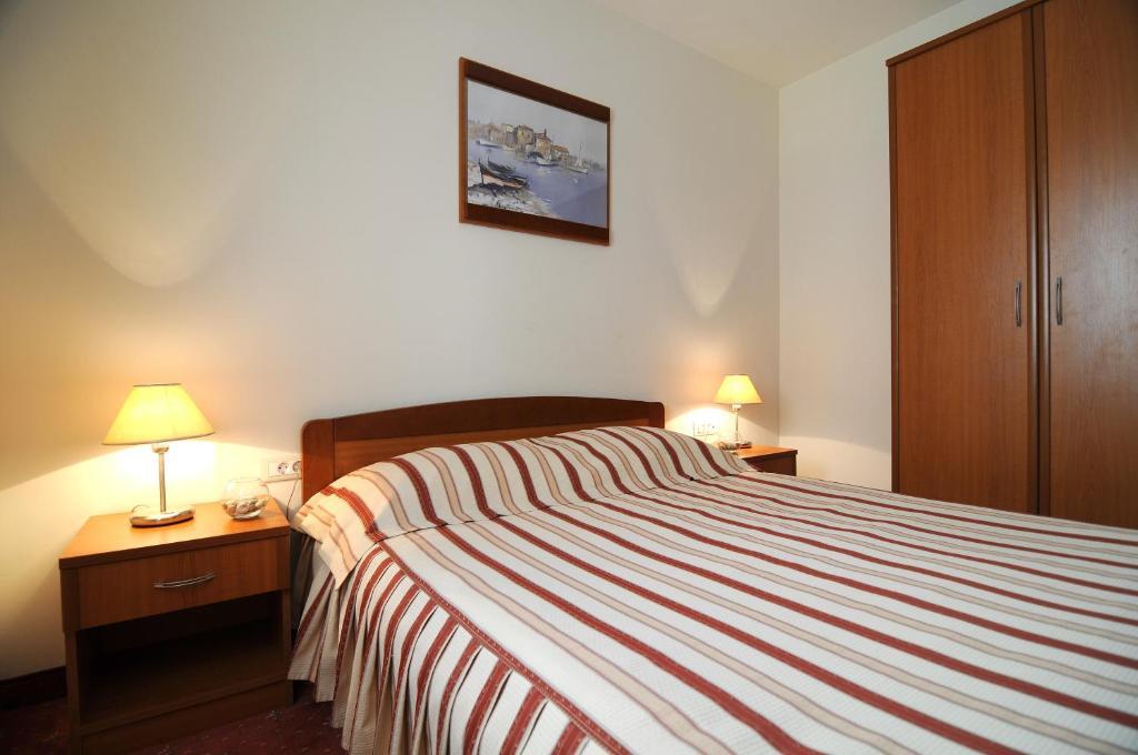 Hotel Rosina Makarska Zewnętrze zdjęcie